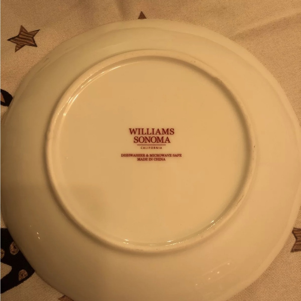 Williams Sonoma ‘TWAS THE NIGHT BEFORE CHRISTMAS Santa Is Coming Salad P… - Picture 2 of 3